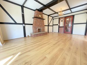 Point Clear Road- click for photo gallery